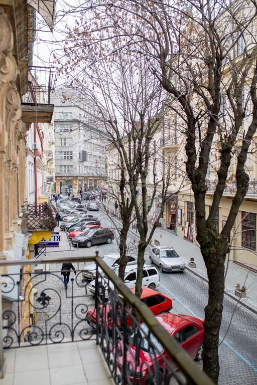 Apartments On Skoryka Str Lviv Exterior photo